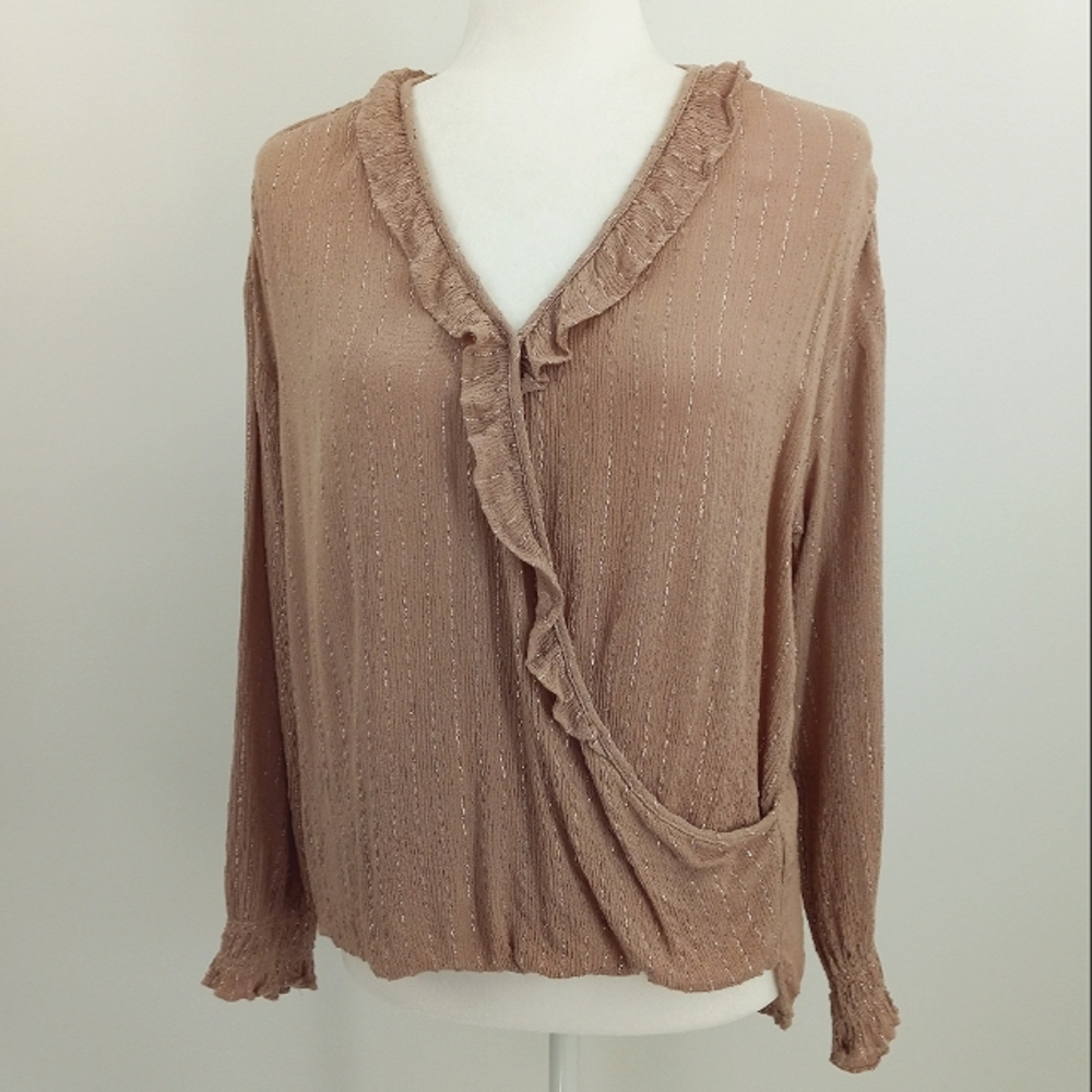 STITCH FIX Skies Are Blue Mauve Ruffle Detail Surplice Metallic Accented Top M